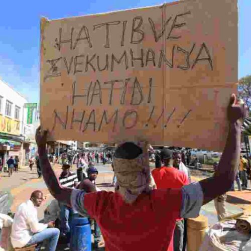 WATCH: Vendors Vow To Defy Govt’s 21-Day Lockdown Decree