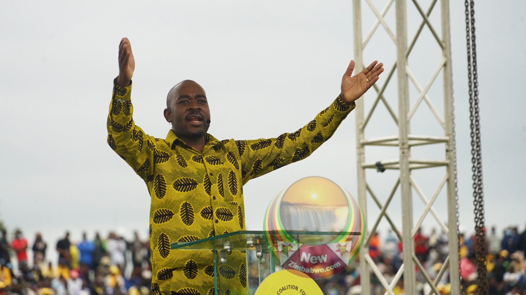 Zimbabwe’s opposition leader seeks ‘fresh start’ with new party