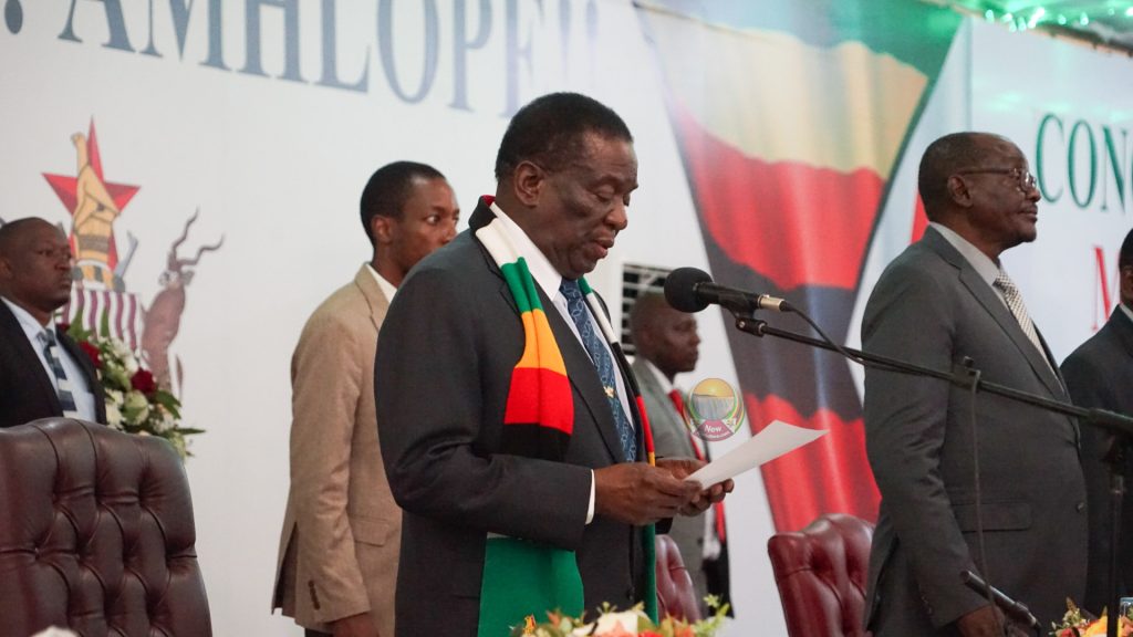 In Pictures: Swearing-in of Ministers - NewZimbabwe.com