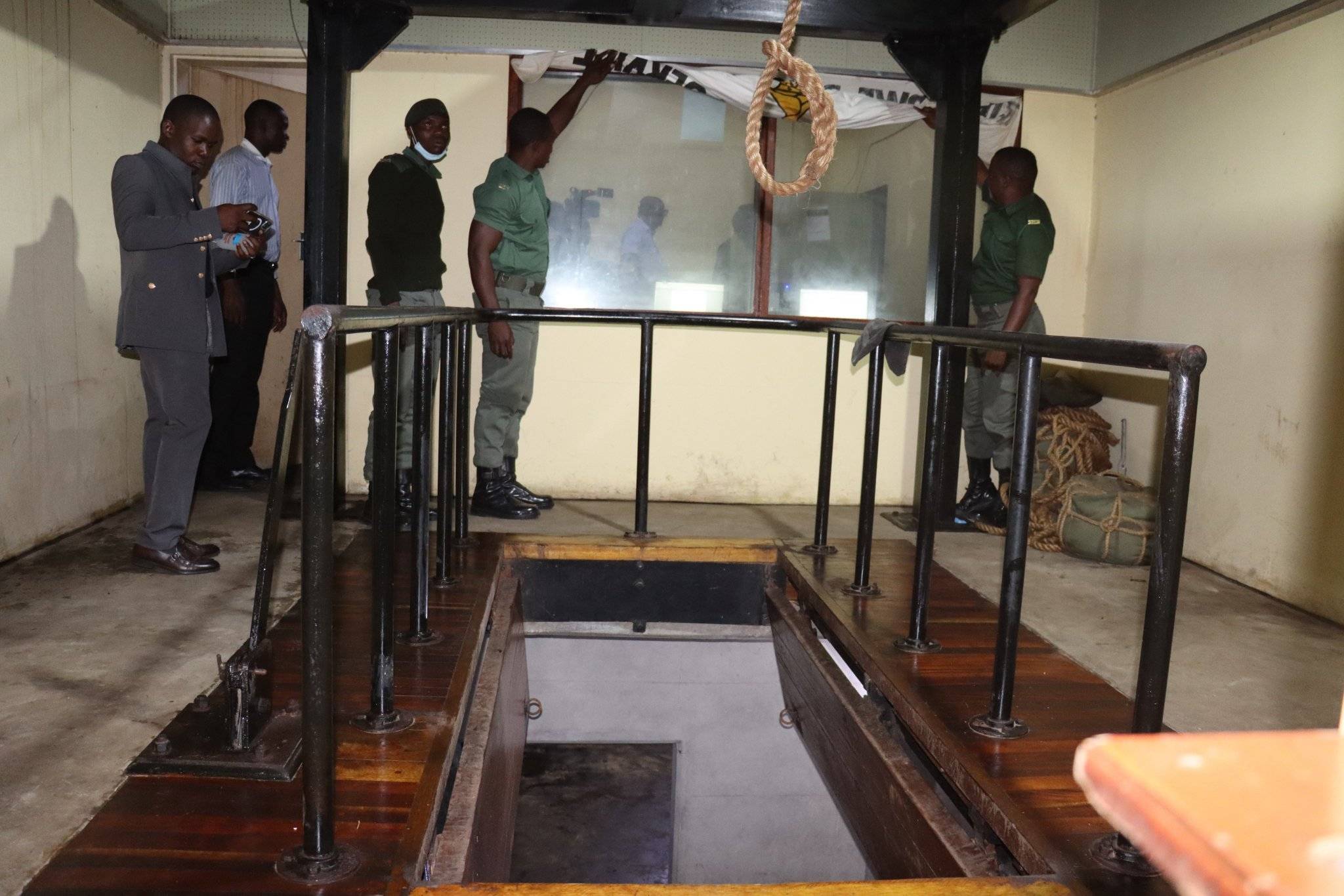 Despite progressive move to scrap death penalty, new survey reveals majority of Zimbabweans want it back