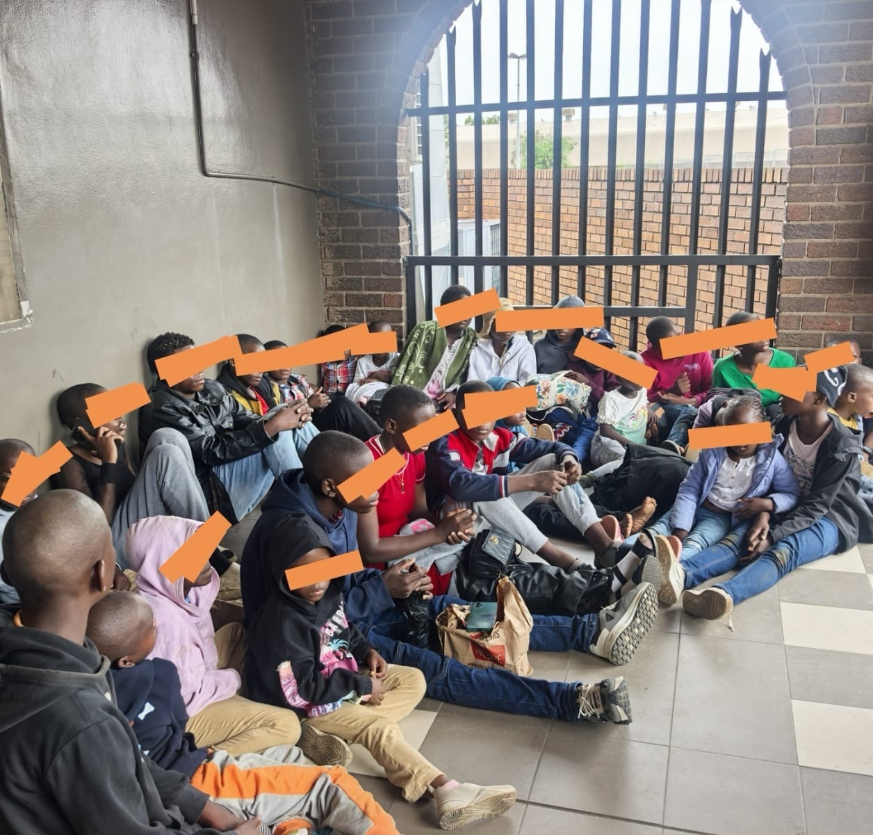 Yet another group of children stopped at Beitbridge in illegal crossing case