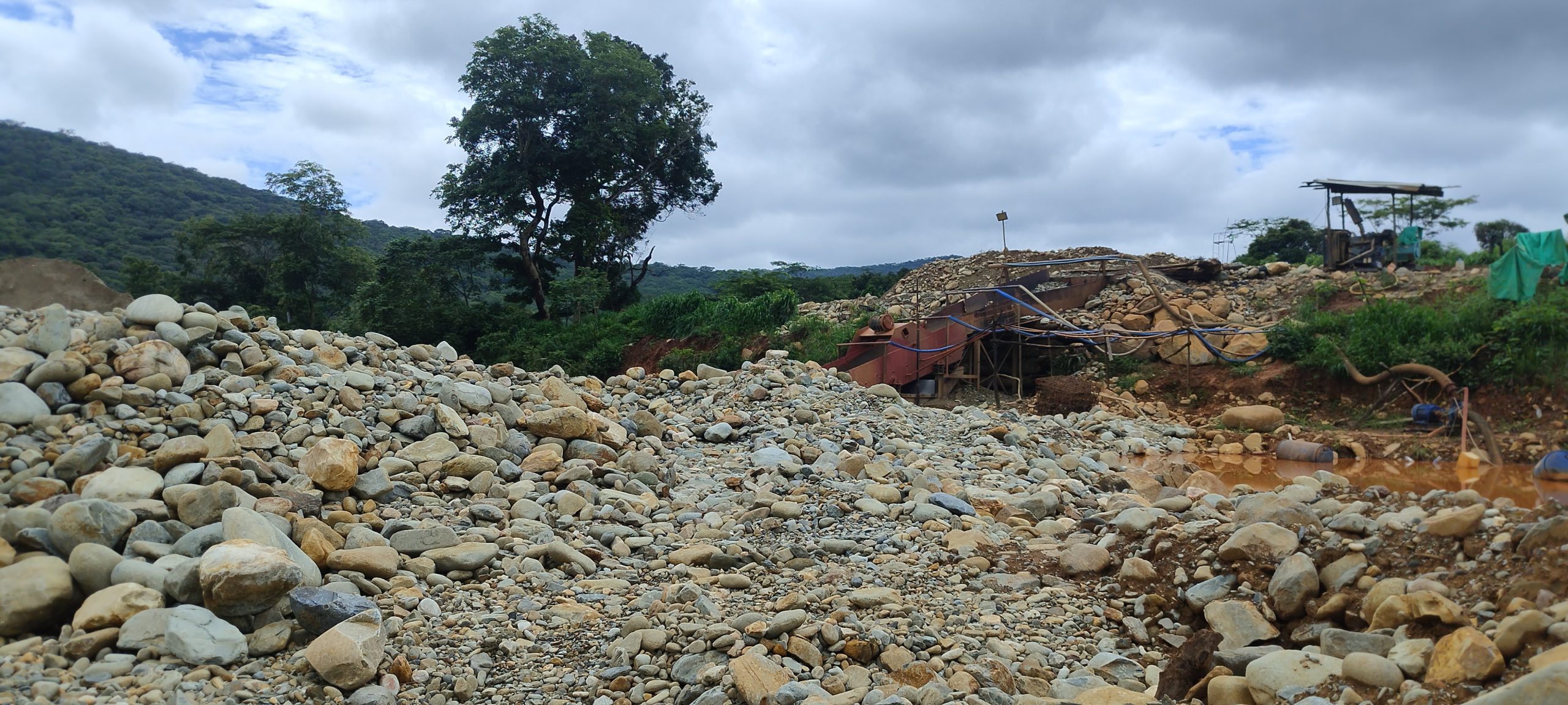 Soldiers help Chinese gold miners invade Chimanimani as conflict with Mozambicans beckons