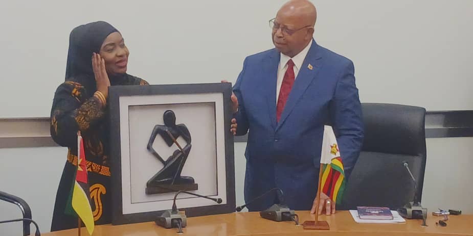 Zimbabwe, Mozambique parliaments sign MoU to advance economic independence