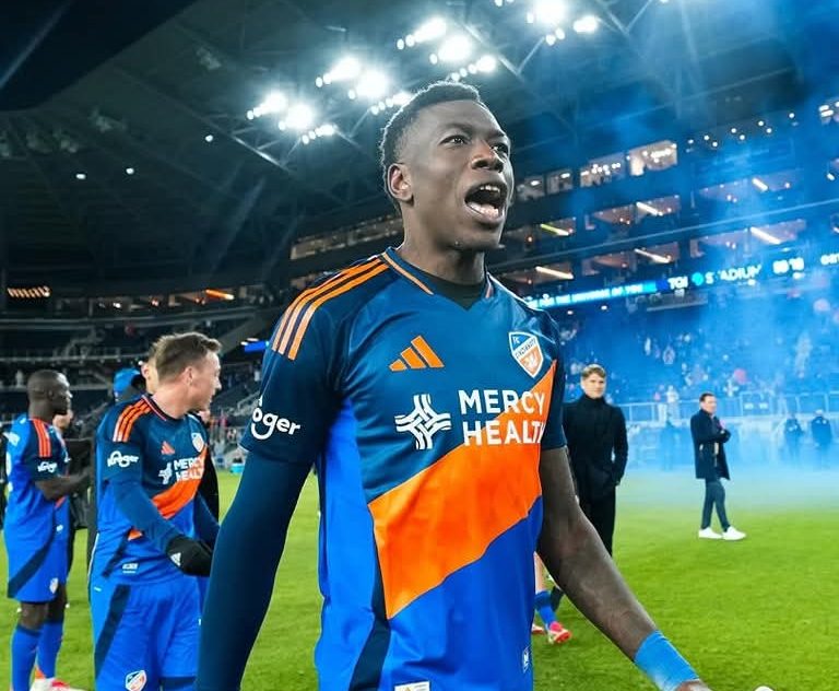 Warriors defender Hadebe , scores first Cincinnati goal
