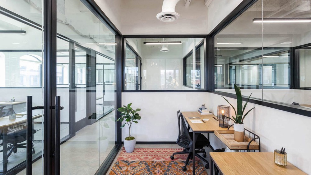 Office Space in Suite 1000
500 West Madison Street