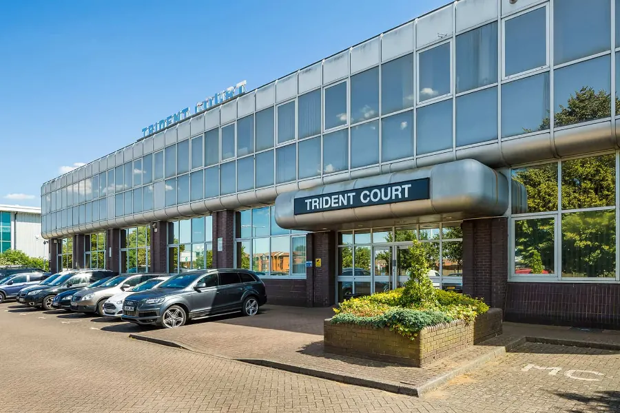 1 Oakcroft Road - Unit Management Ltd