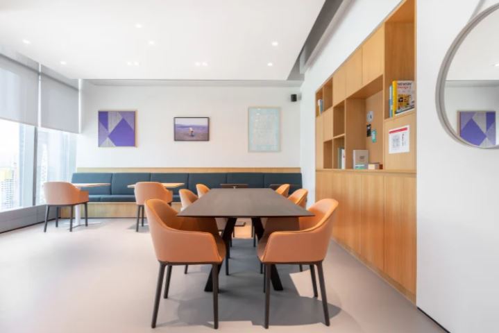 89 AIA Capital Center - IWG (Regus)