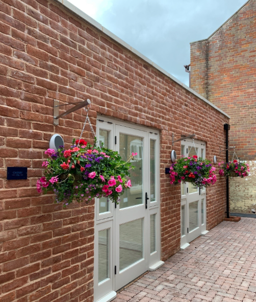 OX9 Thame - Sanderum Centre