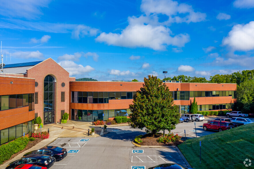 214 Overlook Circle