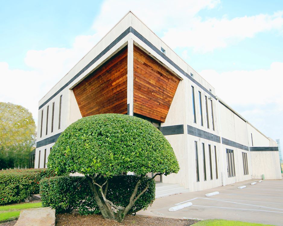 2800 Antoine Drive
