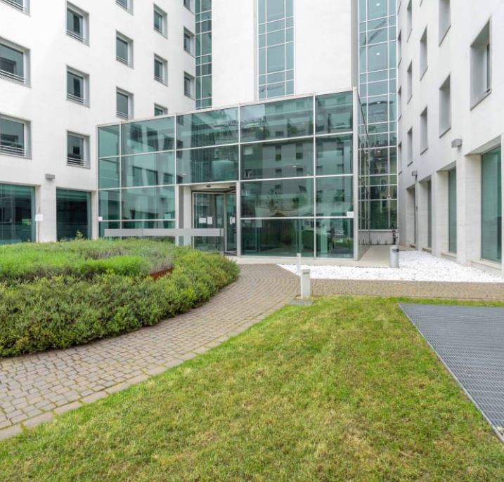 8 Via Roberto Lepetit - IWG (Regus)