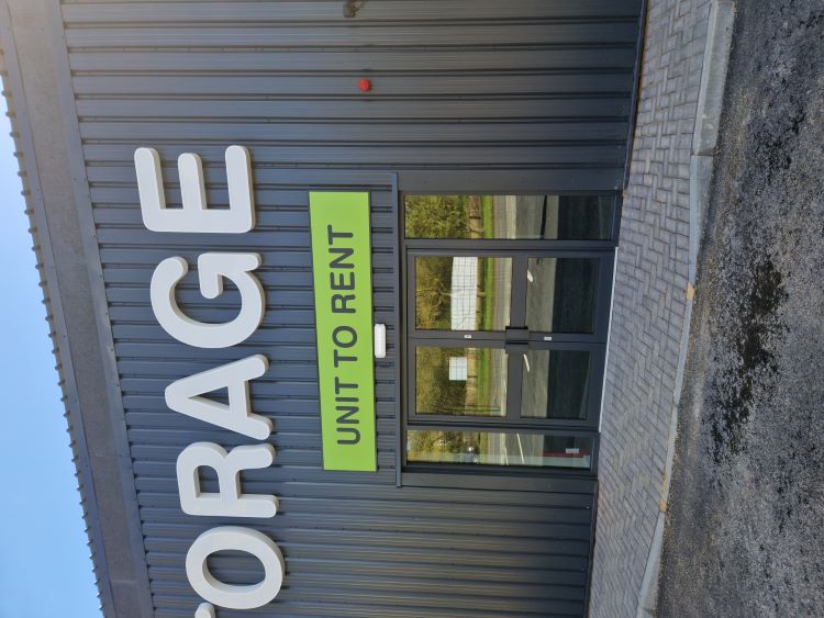 Commercial Road - The Storage Team