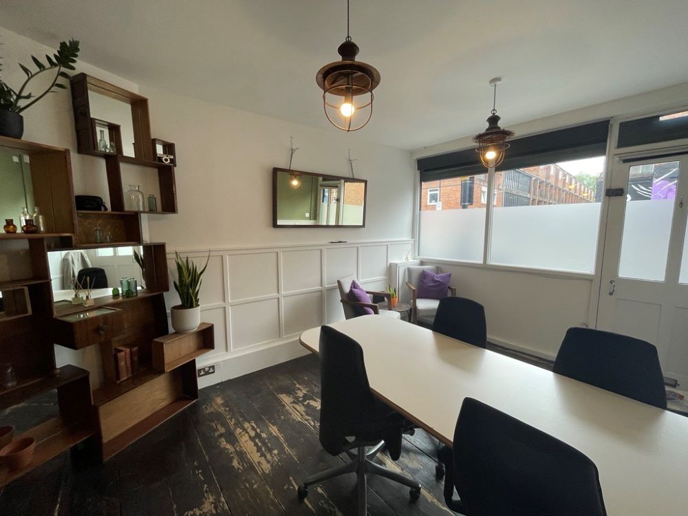 92 Hoxton Street - Canvas