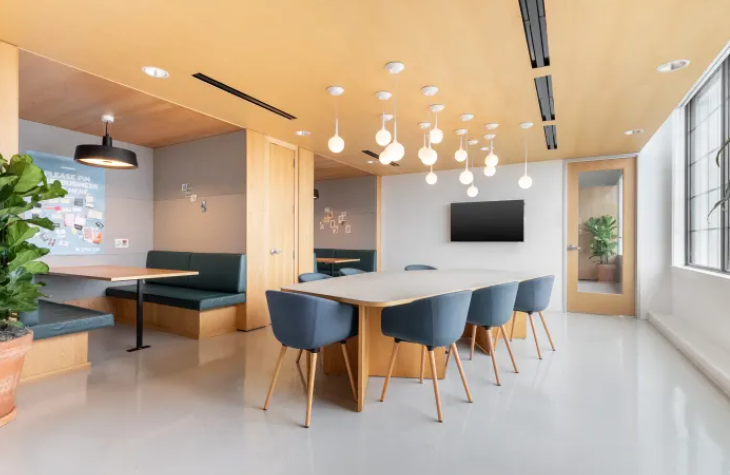 Calle de Juan Ignacio Luca de Tena 1 - IWG (Regus)