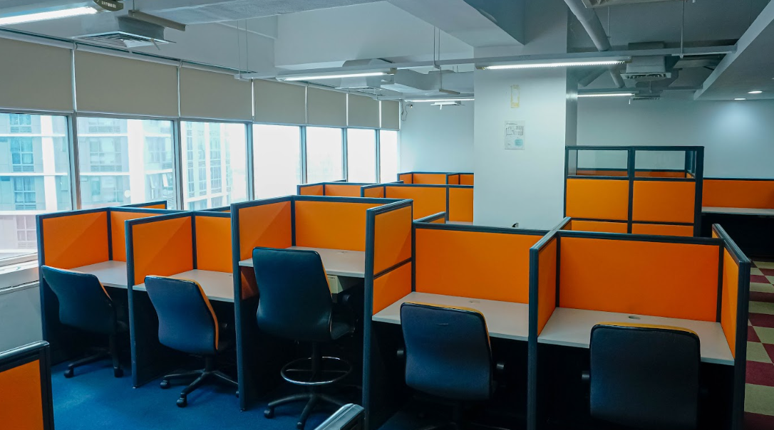 Eastwood IBM Plaza Office - Sales Rain