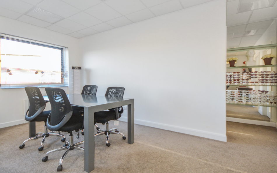 5 Penta Court, WD6 - Helloowl