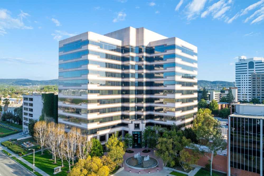 Warner Corporate Center Victory Blvd