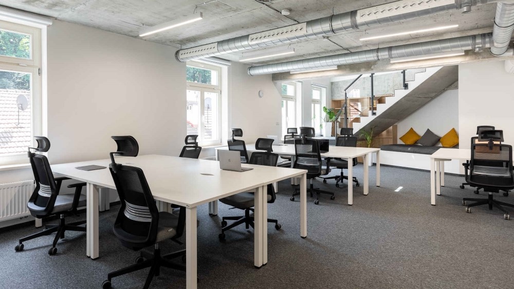 Jana Zamoyskiego 24 - Cluster Offices