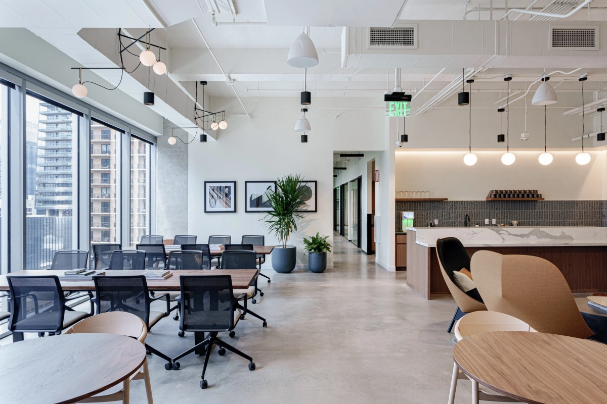 Industrious - 255 California St