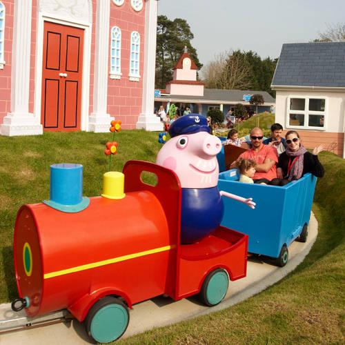 A Guide to Rides and Attractions for Toddlers under 1 metre at Paultons Park and Peppa Pig World
