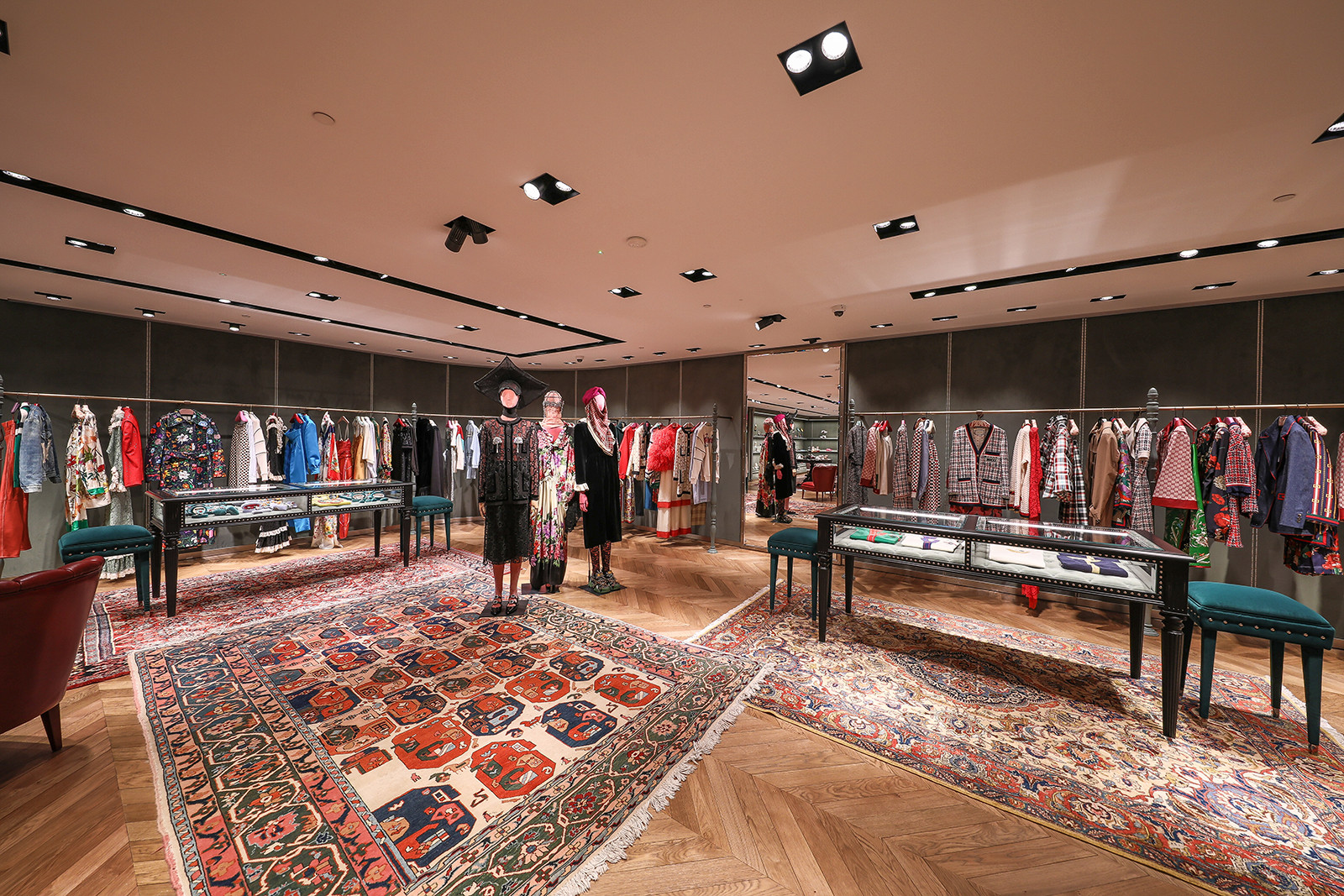 Take a Look at Gucci’s Revamped Flagship Store in London – PAUSE Online ...