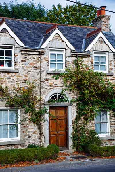 Period restoration of a house exteriors