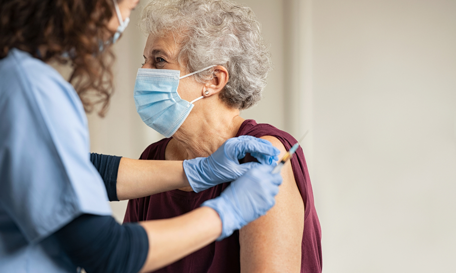 How did Britain and the EU come to reverse roles on vaccination?