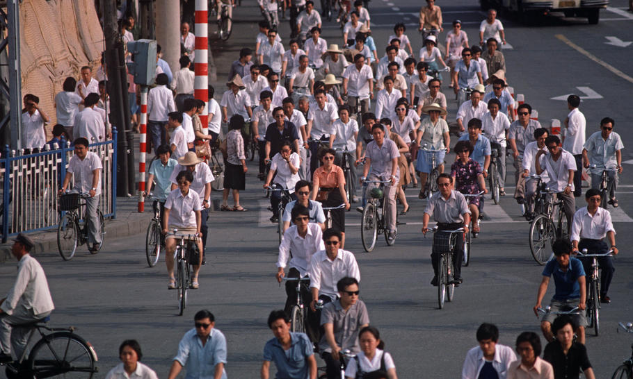 China between Mao and Tiananmen: a week in Hangchou