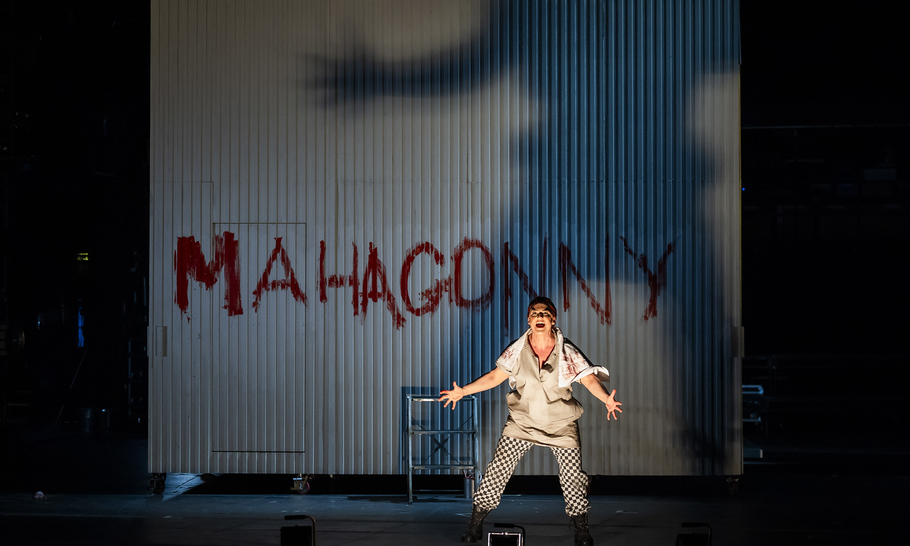 Brecht and Weill’s ‘Mahagonny’ inspires the ENO