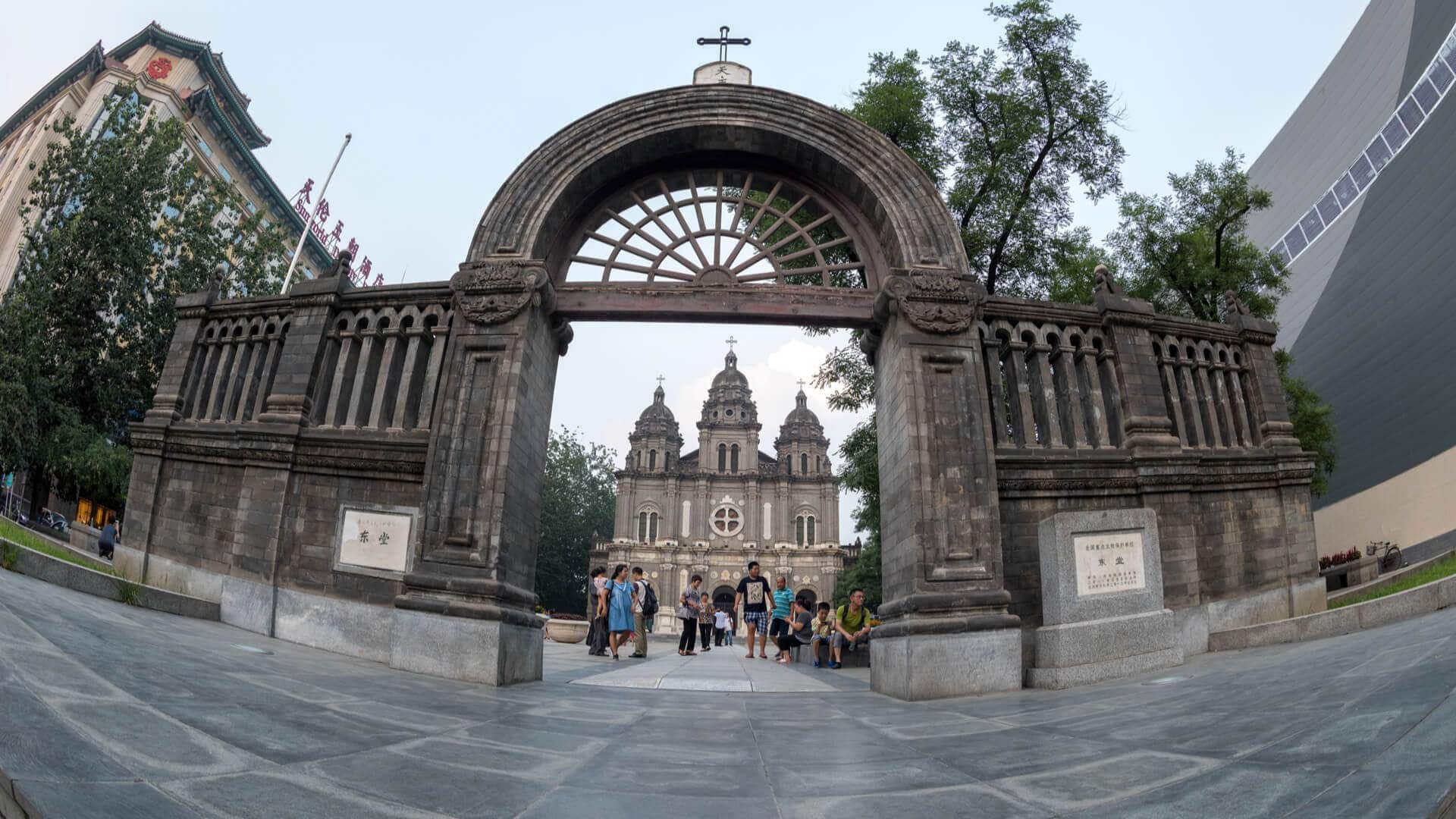 Igreja%20de%20S%C3%A3o%20Jos%C3%A9%2C%20a%202%C2%AA%20Igreja%20Cat%C3%B3lica%20mais%20antiga%20de%20Pequim%2C%20tamb%C3%A9m%20conhecida%20como%20a%20Igreja%20do%20Oriente.