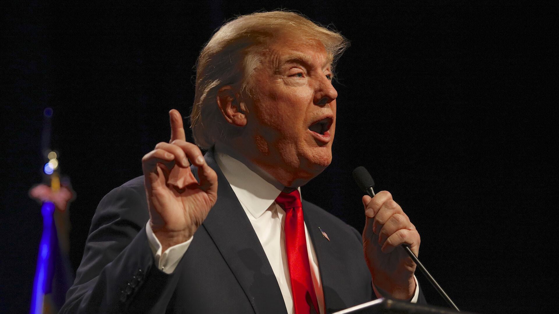 Trump%20poder%C3%A1%20parecer-se%20a%20uma%20am%C3%A1lgama%20de%20palavras%20sem%20nexo%20nem%20objectivo.