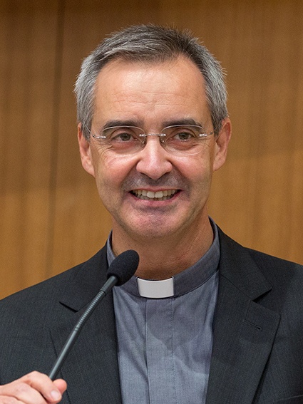 O%20jesu%C3%ADta%20condecorado%20esta%202%C2%AA%20feira%20%C3%A9%20atualmente%20reitor%20da%20Universidade%20Gregoriana%2C%20
