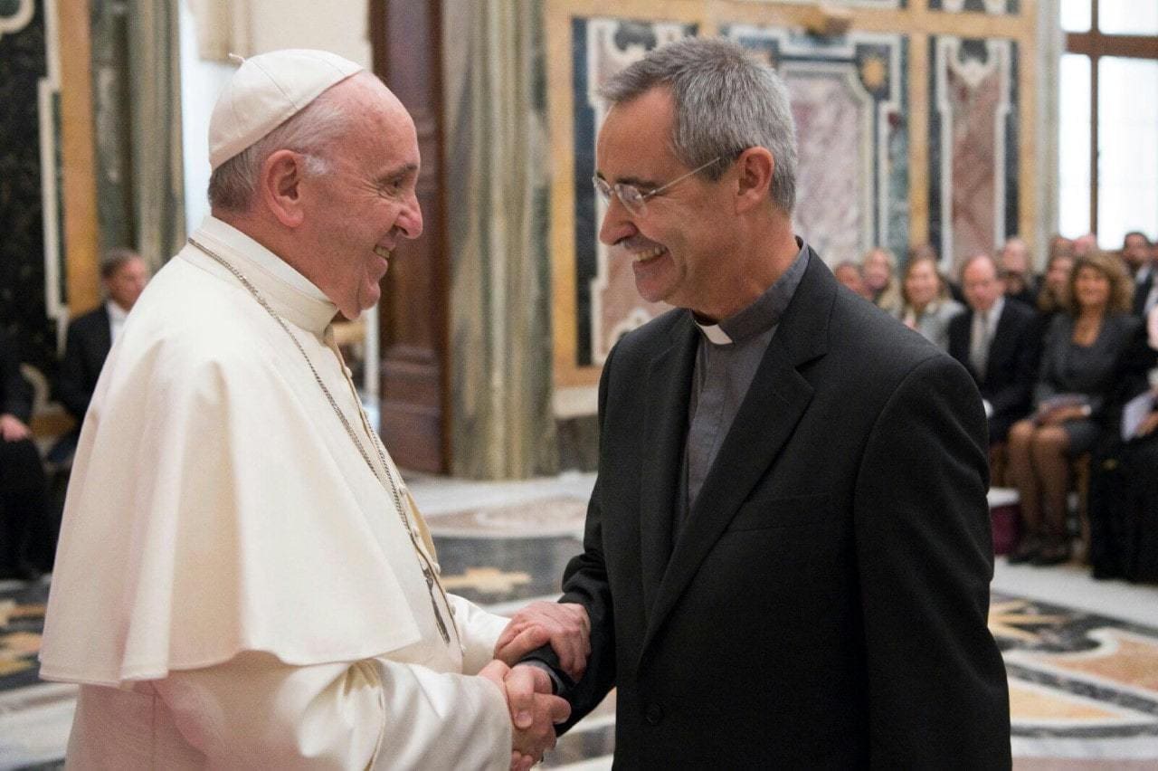 %C3%89%20o%20Papa%20que%20nomeia%20o%20reitor%20da%20Universidade%20Gregoriana%2C%20dirigida%20pelos%20jesu%C3%ADtas
