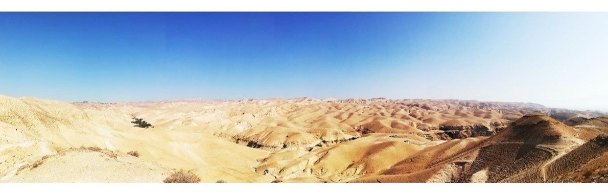 Deserto%20da%20Judeia%2C%20perto%20de%20Jerusal%C3%A9m%2C%20em%20dire%C3%A7%C3%A3o%20a%20Jeric%C3%B3.