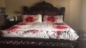 Man buys ‘romantic’ rose bedding but it ends up looking like murder scene