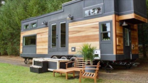 Police issue warning after tiny house ‘scam’ shared over 50k times