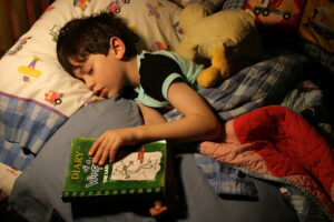 Teacher shares exact time kids should actually go to bed based on their age