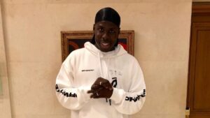 Petition to prosecute Kurt Zouma for kicking pet cat reaches 150,000 signatures