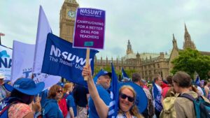 UK’s biggest teaching union threatens to strike over pay rise dispute