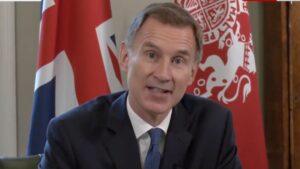Jeremy Hunt scales back energy bills support in mini-budget announcement