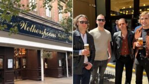 Arctic Monkeys spotted boozing in Manchester ‘Spoons