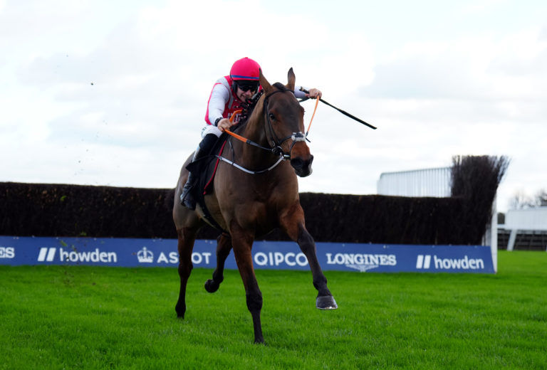 Thunder Rock winning at Ascot last month