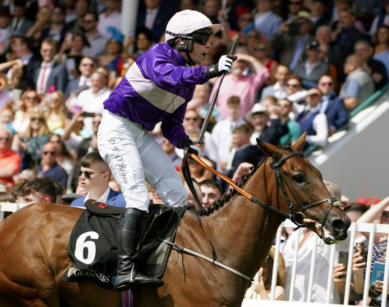 Visionarian winning at Galway