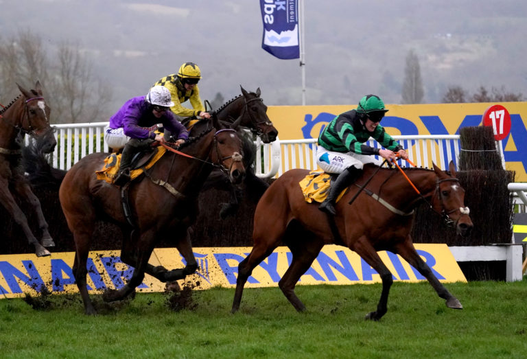 Seddon and Ben Harvey on the way to victory
