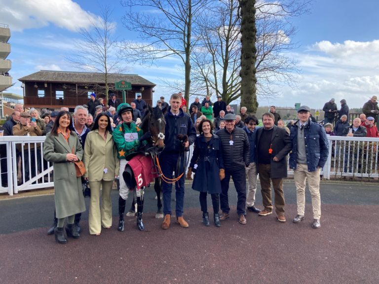 Fourofakind with connections after winning at Haydock