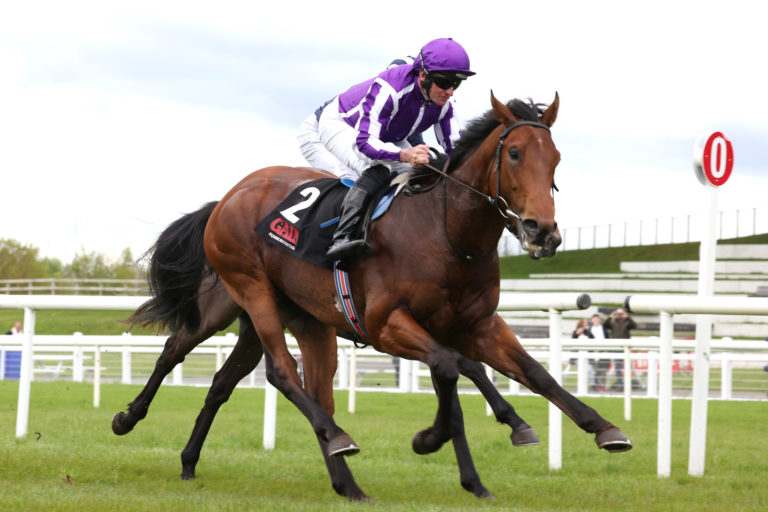 His Majesty and Seamie Heffernan on their way to victory