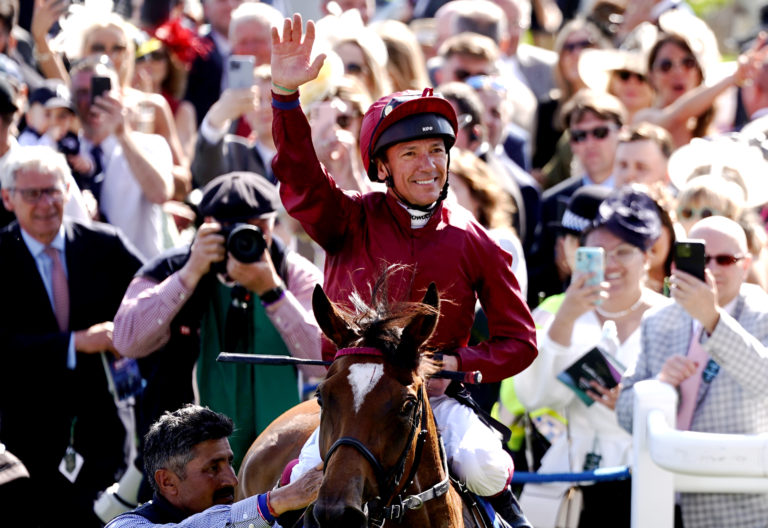 Frankie Dettori celebrates with Soul Sister