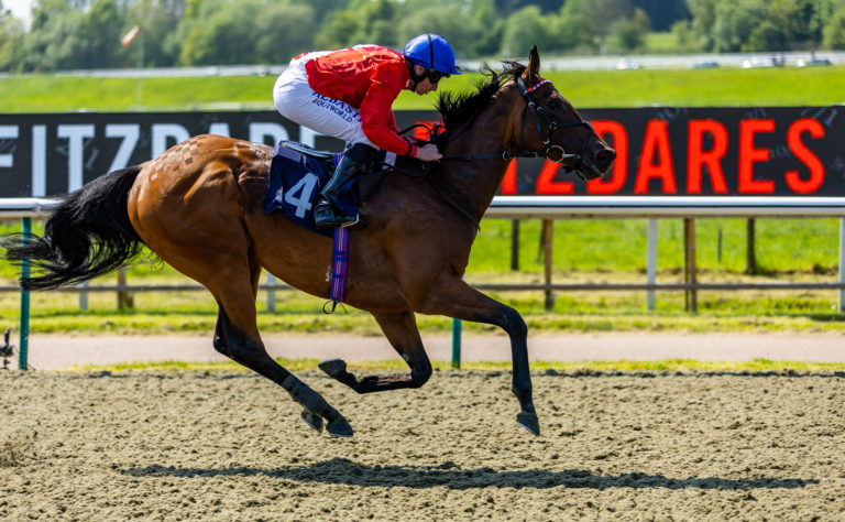 Sacred was in a class of her own at Lingfield