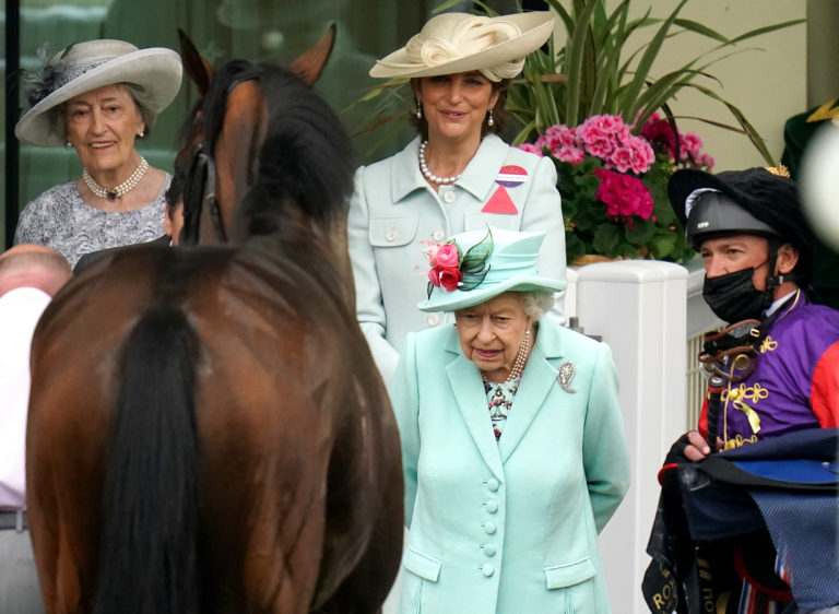 The late Queen with Frankie Dettori and Reach For The Moon at Royal Ascot in 2021