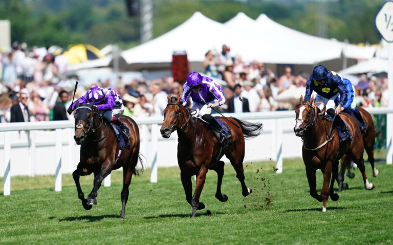 Shaquille (left) under rider Oisin Murphy